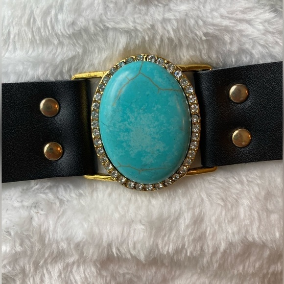 Faux Turquoise and Black Leather Snap on Bracelet - Picture 7 of 7